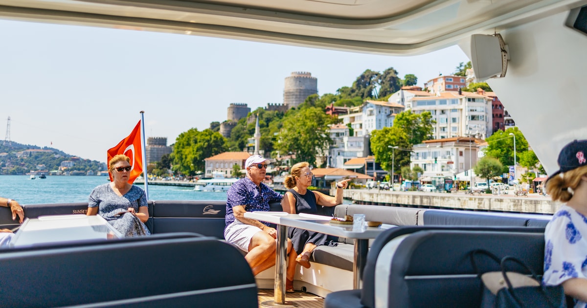 Bosphorus yacht cruise with Asian-side stop · istanbul