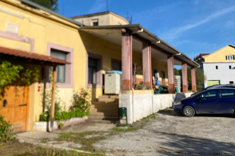 Da Tirana-RAKI E DEGUSTAZIONE DI VINO IN LIBRAZHD