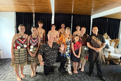 Rotorua: Lake Rotorua Cruise with Buffet Dining Option Dinner Cruise