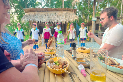Pattaya : Long Neck Village Night Tour With Transfer