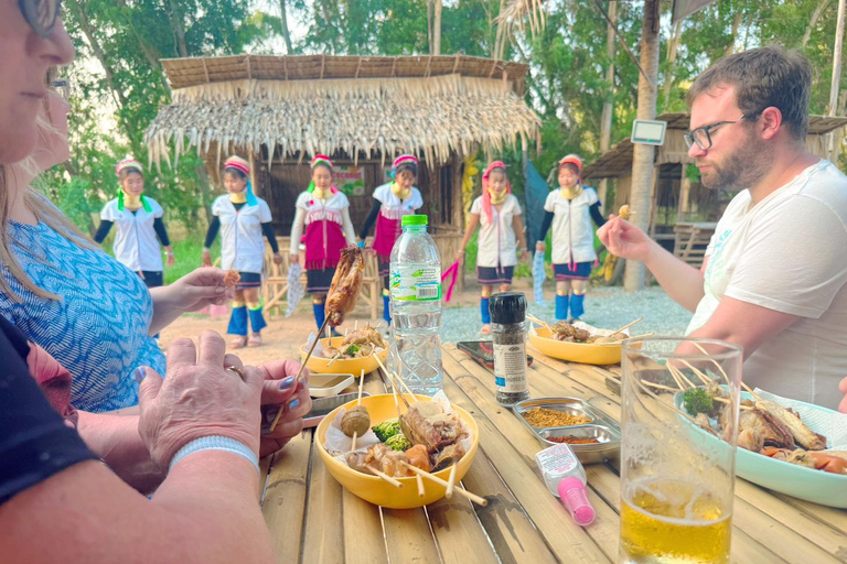 Pattaya : Long Neck Village Night Tour With Transfer