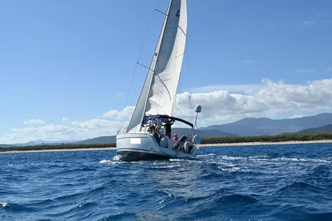 Da Arbatax: tour di un giorno in barca a vela nel Golfo di Orosei