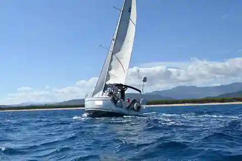 Au départ d'Arbatax : visite d'une jounée en voilier dans le golfe d'Orosei