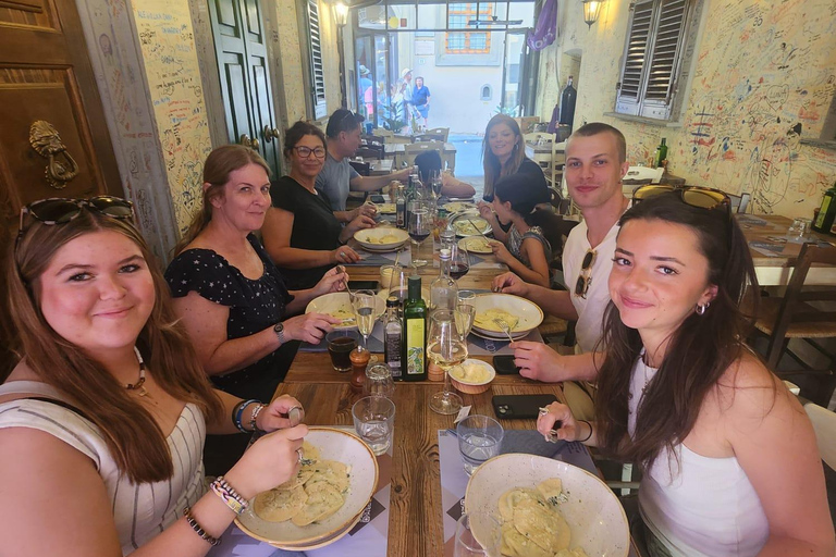 Milaan: Pasta en Tiramisu kookles met wijn