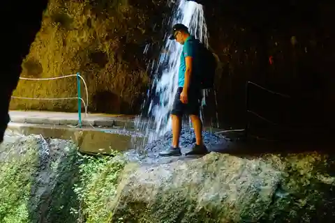 Desde Funchal: Excursión a pie por Levada Nova con parada en la playa