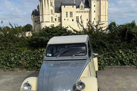 Anjou: Discovery by Vintage Car with a Local Guide