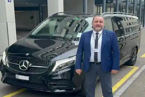 Transferts privés de luxe de ZRH à Zurich City en classe V
