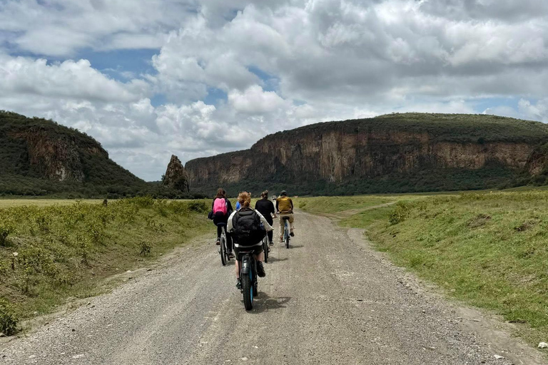 Nairobi: Hell’s Gate Park Cycling & Lake Naivasha Tour