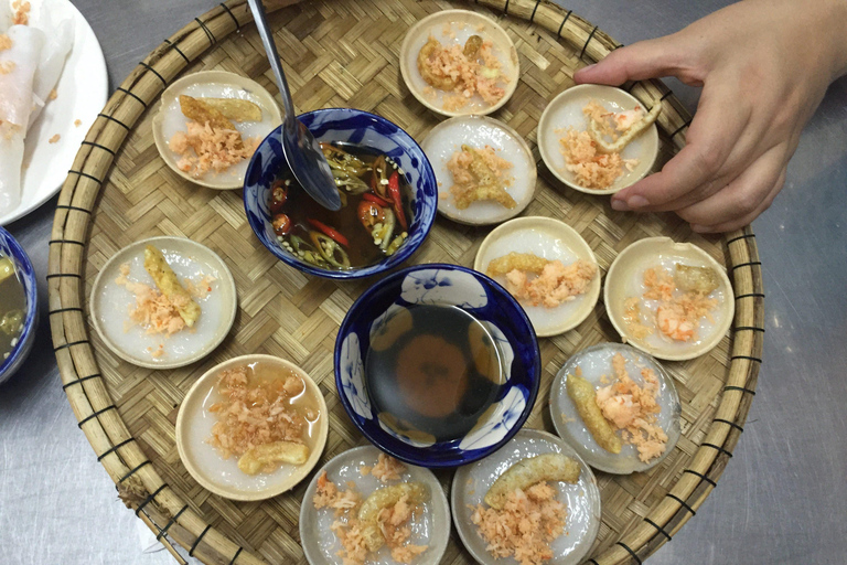 Tour gastronómico de rua em Hue: Prova 10 pratos e bebidas imperdíveis