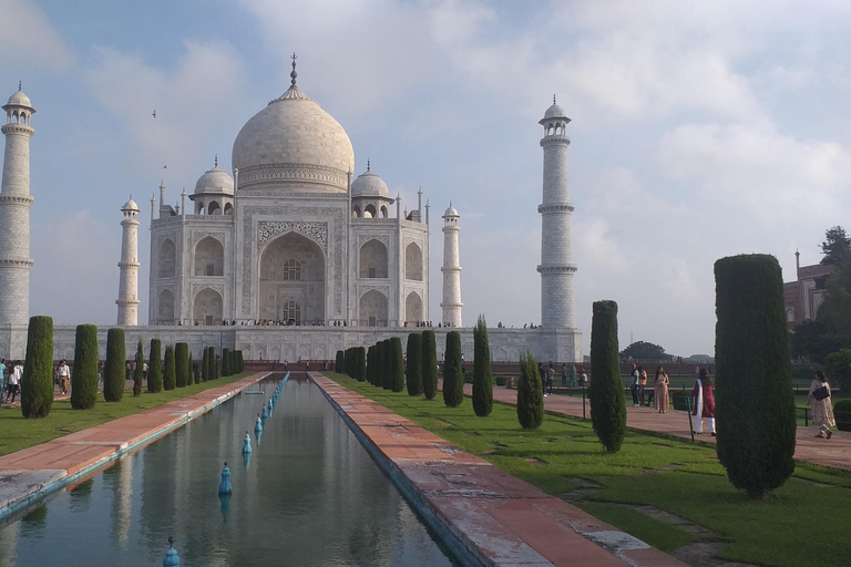 Chennai Agra Same Day Trip with return flights and lunch Pick up+Drop off+Car+Guide