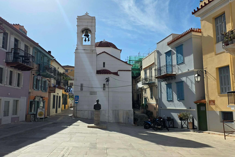 Nafplio: Between Alleys, Secrets, and Vantage Points Nafplio: alleys, secrets and viewpoints