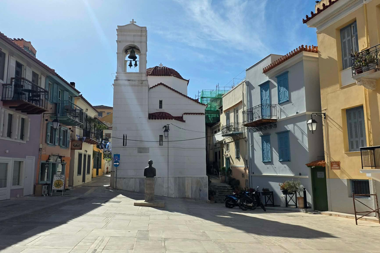 Nafplio: Between Alleys, Secrets, and Vantage Points Nafplio: alleys, secrets and viewpoints