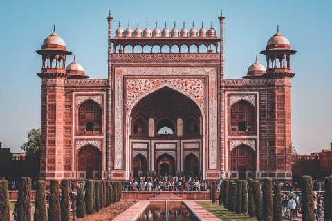 Desde Jaipur: Taj Mahal al Amanecer y Fuerte de Agra Tour PrivadoTour privado con conductor, coche y guía turístico