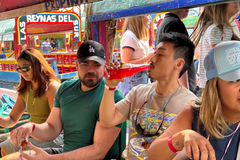 Mexico : visite guidée en bateau avec déjeuner et boissonsMexico : sortie en bateau avec un guide expert, déjeuner et boissons inclus