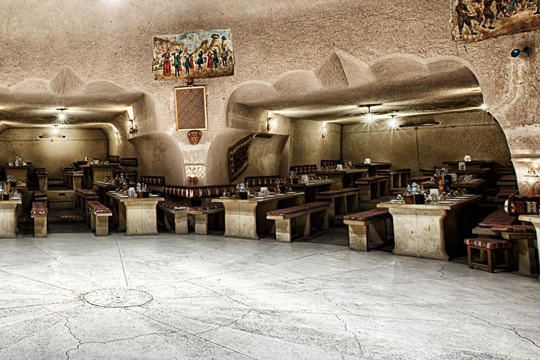 Espectáculo Nocturno Turco de Capadocia en Restaurante Cueva con CenaNoche turca sin cena/coche(Bebidas ilimitadas/Alchol)