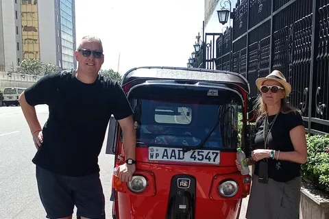 Colombo: Stadsrondleiding per Tuk met ophaalservice vanaf je hotel - all-inclusive