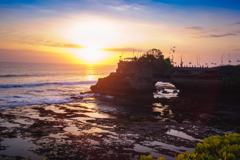 Bali: rafting en aguas bravas, bosque de los monos y puesta de sol en Tanah Lot