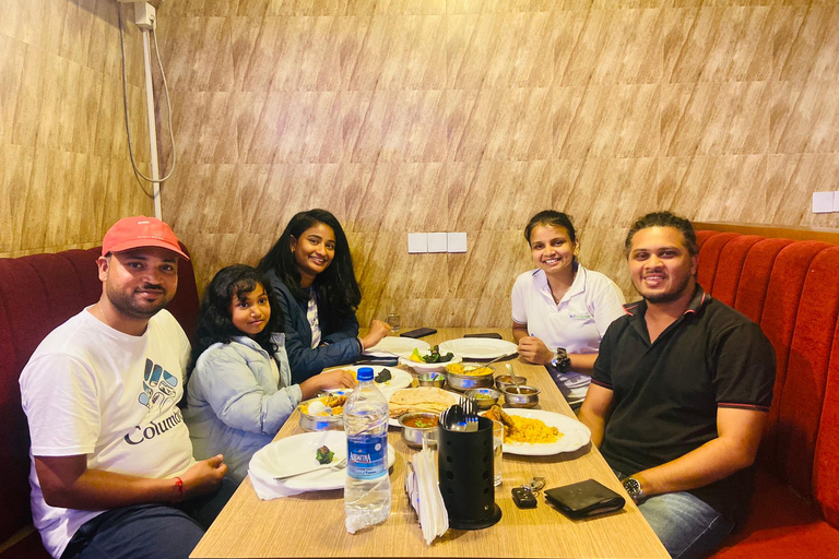 Colombo: Private City Tour with Driver and Car Colombo: Private City Tour with Driver and Van