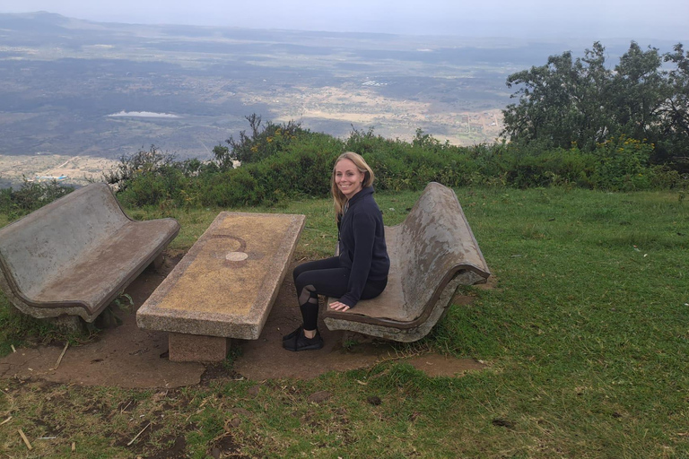 نيروبي: جولة مشي طويلة بصحبة مرشدين في تلال نغونغ مع حبل انزلاق اختياري