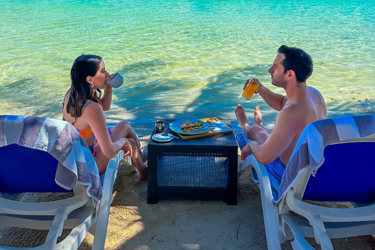 Ruinas mayas de Chacchoben y comida mexicana en la playa (Combo)