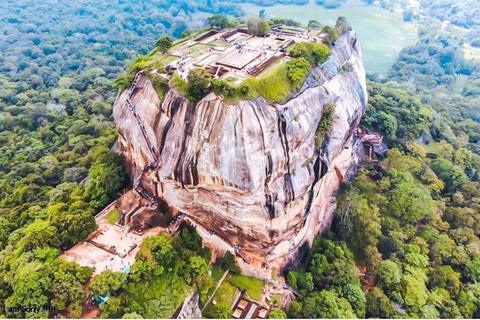 De Colombo: Viagem de 1 dia a Sigiriya e Polonnaruwa com tudo incluído