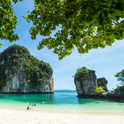 Krabi: Hong Island Longtail Boat, Pickup, Snorkeling & Lunch