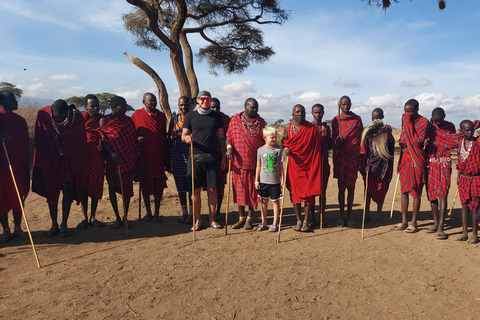 Red Elephants & Kilimanjaro Views: 3-day Tsavo East/Amboseli