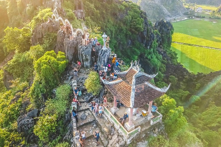 Ninh Binh: Tam Coc - Hoa Lu & Mua Höhle Ganztägige EntdeckungHanoi: Tam Coc - Hoa Lu & Mua Höhle Ganztägige Entdeckung