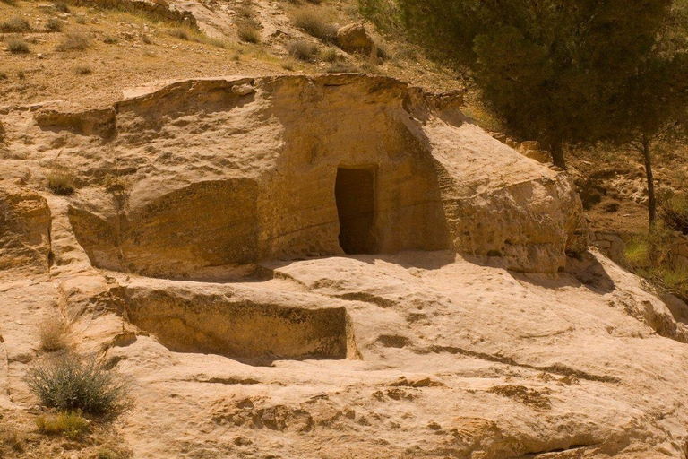 Amman: Dead Sea Soap & Wellness Class + Lot's Cave + Lunch