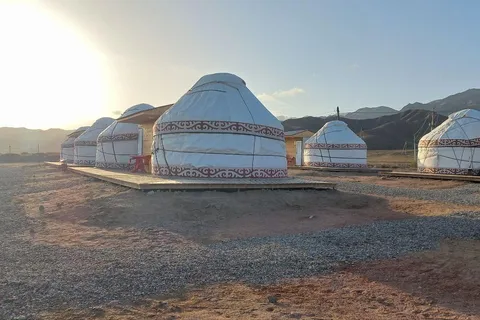 Issyk-Kul-søen, Barskoon-vandfald og kløfter (2 dage)