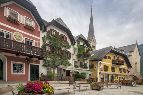 Lo mejor de Hallstatt desde Salzburgo en grupo reducido