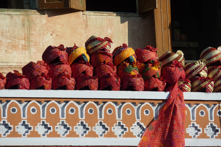 Journée complète de visite privée de Jaipur (formule tout compris)Visite avec voiture climatisée + guide touristique