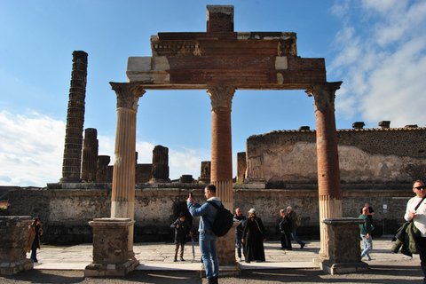 Pompeii: SUNSET AND Guided Tour