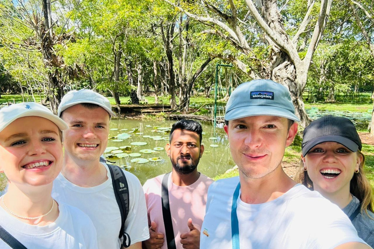 De Kandy: Sigiriya Day Tour com Safari de Elefantes (grupo)