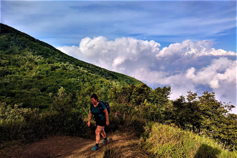 Von Yogyakarta aus: Berg Merbabu TageswanderungMount Merbabu Tageswanderung