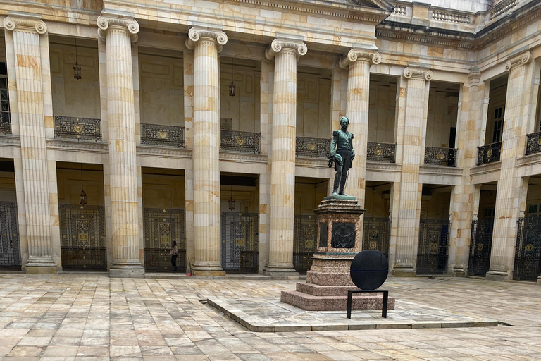 Tour zu bewaffneten Konflikten und Frieden in Bogotá, Kolumbien