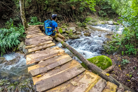 Miasto Cabañas: Las Cinquera-Wodospady i historyczne centrum IlobascoMiasto Cabañas: Las Cinquera-wodospady i centrum historyczne Ilobasco