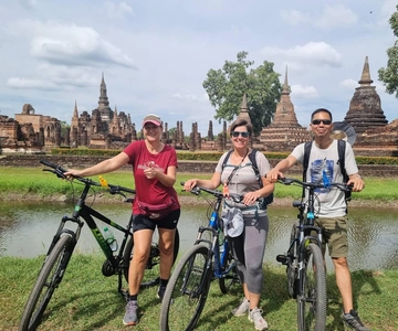 Sukhothai: Full-Day Historical Park Cycling Tour with Lunch