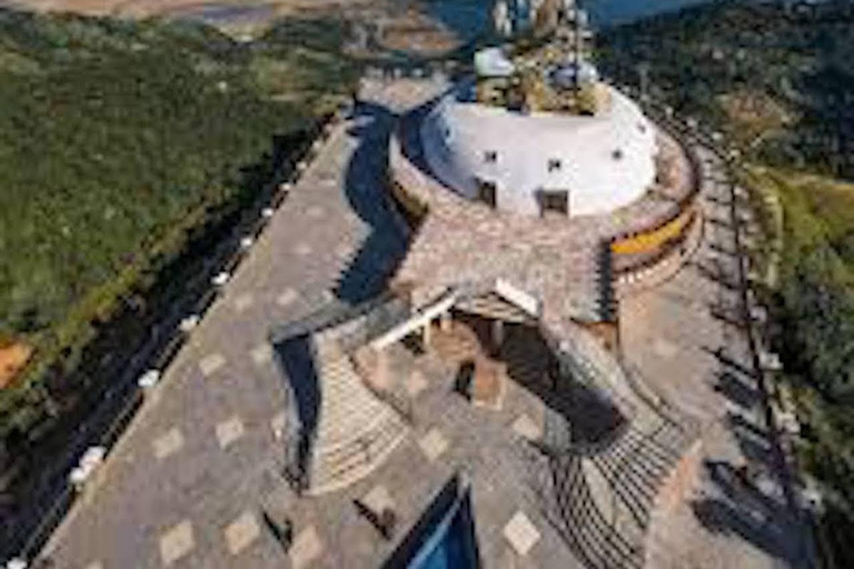 Pokhara: Guided City Tour with Phewa Lake Boat Ride