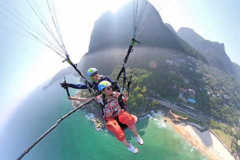 PARAGLIDING FLIGHT IN SÃO CONRADO - RIO DE JANEIRO