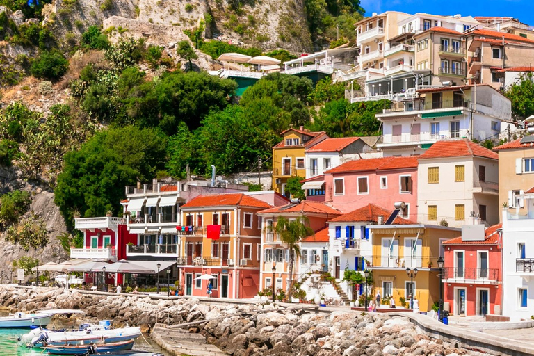 Corfú: Pueblo de Parga, Islas Sivota y Crucero por la Laguna Azul