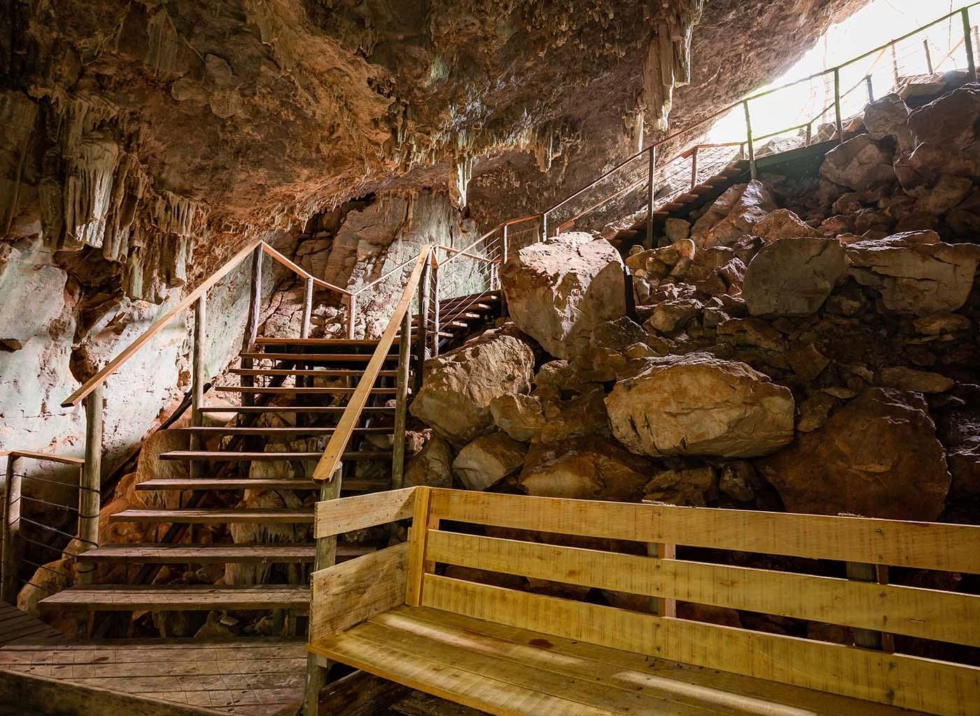 Bonito MS: Treiben in der Gruta do Mimoso in einer unter Wasser liegenden Höhle