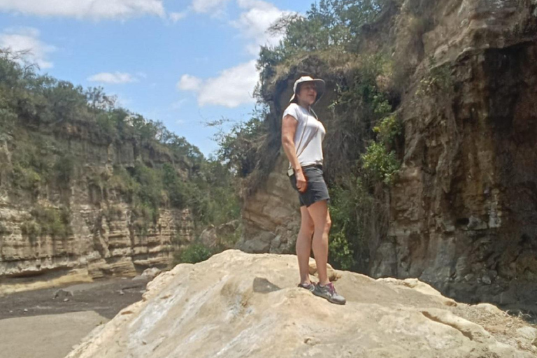 Nairobi: Hell's Gate, Lake Naivasha, & Crescent Island Tour
