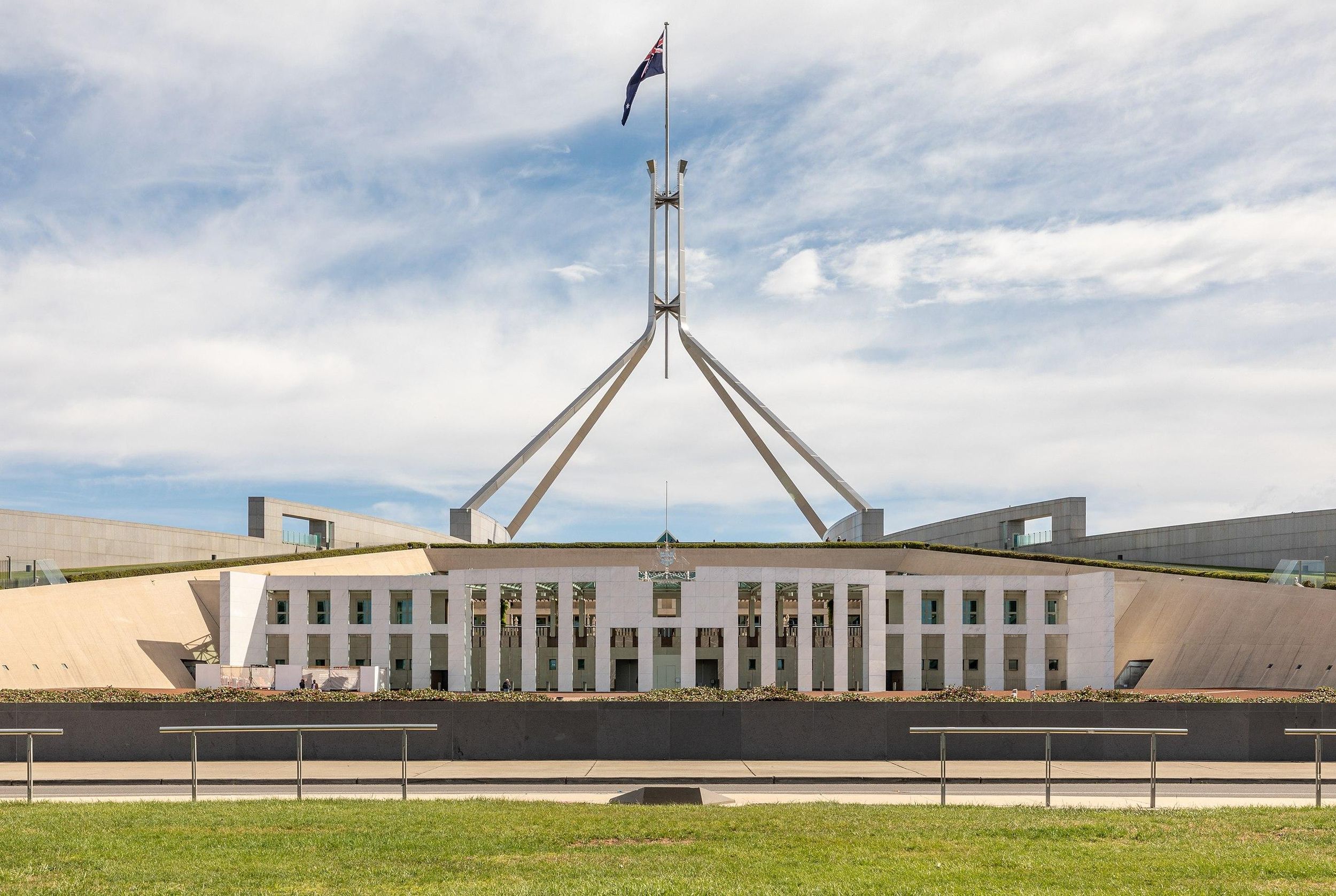 Von Sydney aus: Canberra Tagestour mit Guided Tours