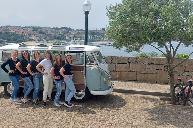Porto: Private Sightseeing Tour by VW Kombi (2–8 People) Porto: Exclusive Sightseeing Tour- VW Kombi (2 to 8 people)