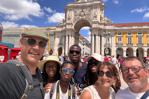 Visit of Lisbon in French. Small group (10 max)! Follow me! Visite Goupe privée de Lisbonne!