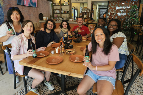 Cancun Combo: Taco & Beer Tour with Coco Bongo Night Show With Cancun Hotel Pick-Up