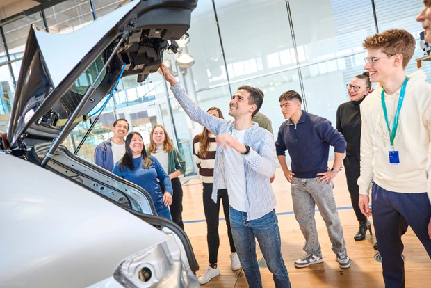 Dresda: tour di base della Gläserne Manufaktur VW
