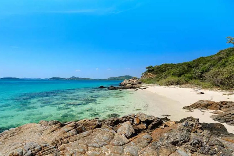 芭堤雅：萨迈桑岛私人浮潜与皮划艇之旅