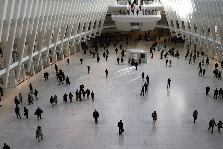 Ground Zero 9/11 Memorial Tour & Optional 9/11 Museum TicketTour solo por la Zona Cero.